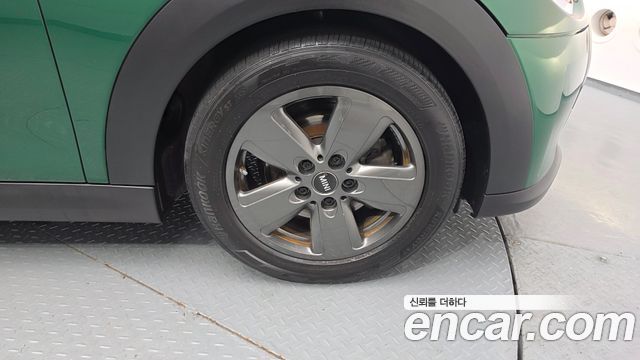 Mini Cooper 2022 — photo 7