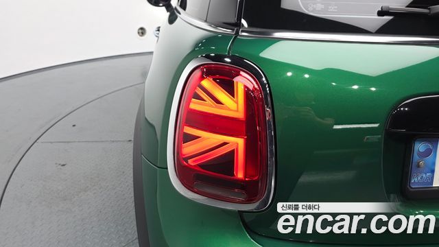 Mini Cooper 2022 — photo 9