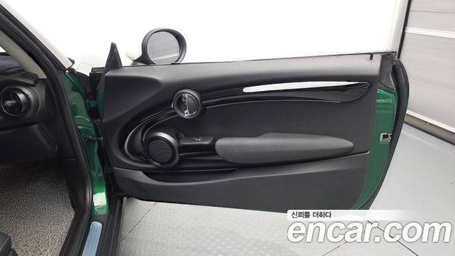 Mini Cooper 2022 — photo 15