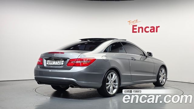 Mercedes-Benz E-Class 2013 — photo 2