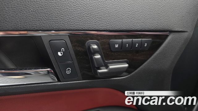 Mercedes-Benz E-Class 2013 — photo 9