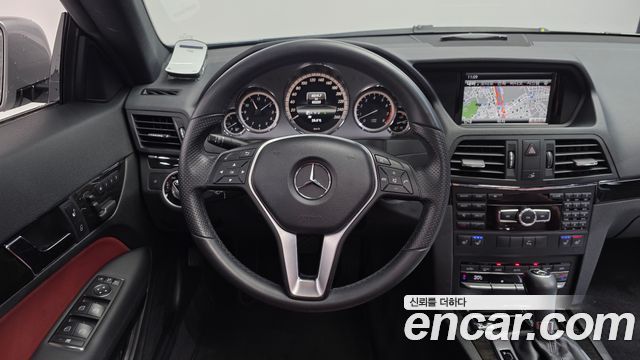 Mercedes-Benz E-Class 2013 — photo 13