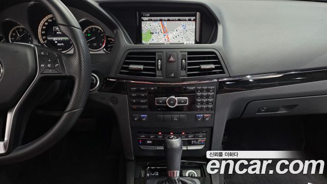 Mercedes-Benz E-Class 2013 — photo 15