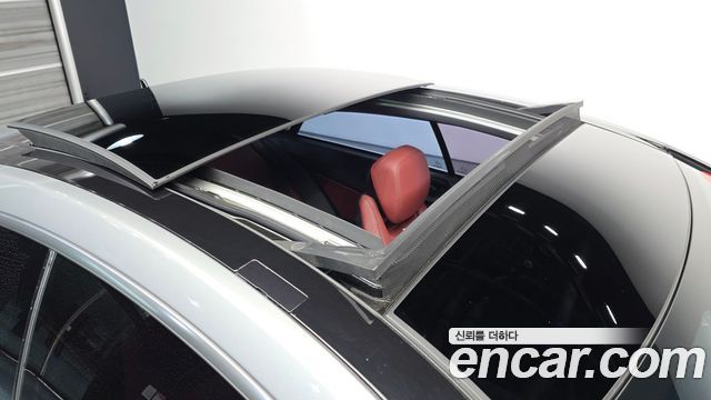 Mercedes-Benz E-Class 2013 — photo 19