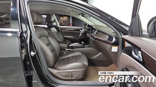 Kia K7 2017 — photo 12