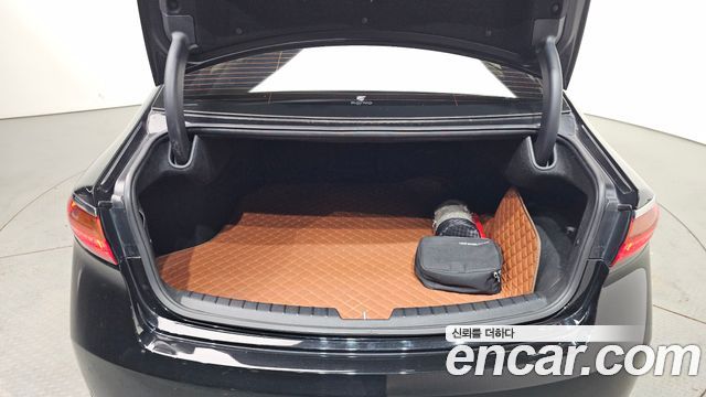 Kia K7 2017 — photo 20