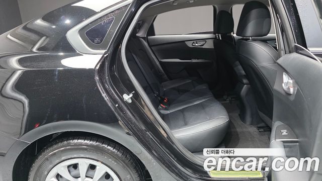 Kia K3 2023 — photo 12