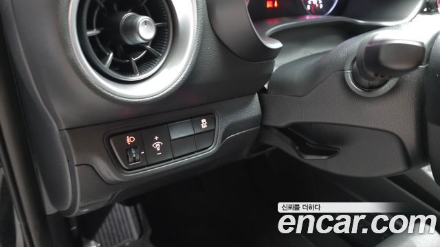 Kia K3 2023 — photo 14