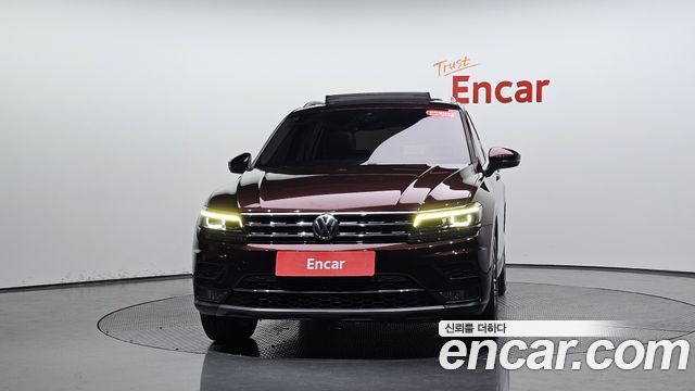 Volkswagen Tiguan 2018 — photo 3