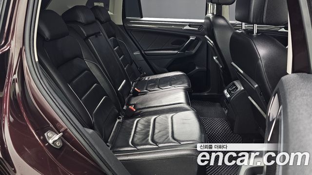 Volkswagen Tiguan 2018 — photo 30