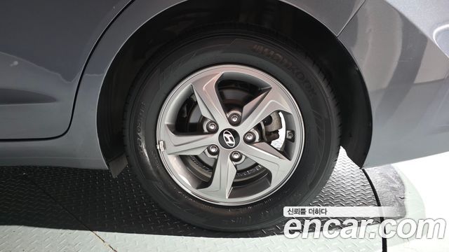 Hyundai AVANTE 2018 — photo 7