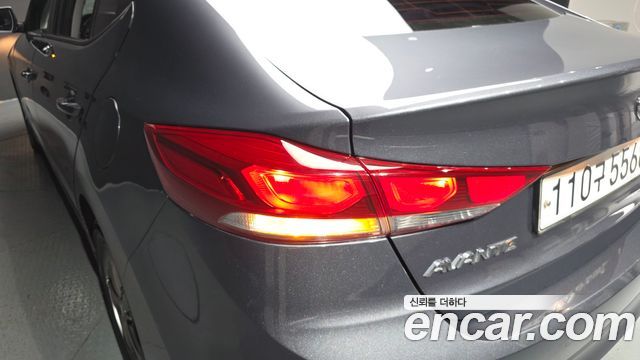 Hyundai AVANTE 2018 — photo 9