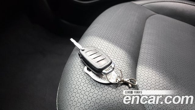 Hyundai AVANTE 2018 — photo 31