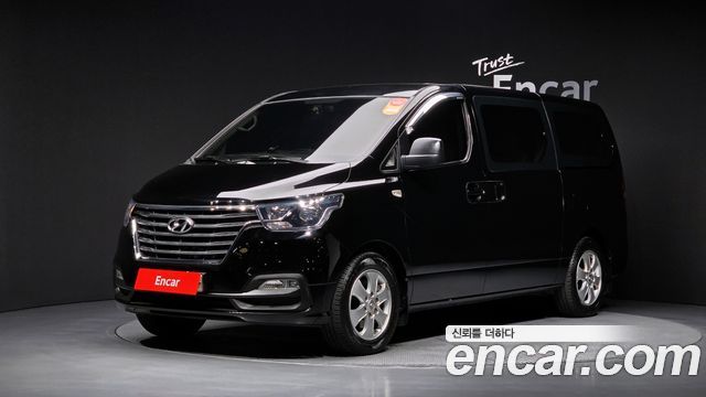 Hyundai Starex 2019 — photo 1