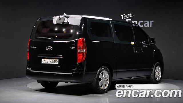 Hyundai Starex 2019 — photo 2