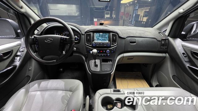 Hyundai Starex 2019 — photo 10