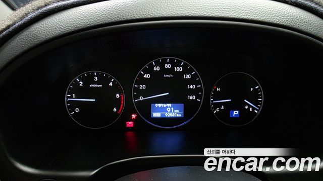 Hyundai Starex 2019 — photo 11