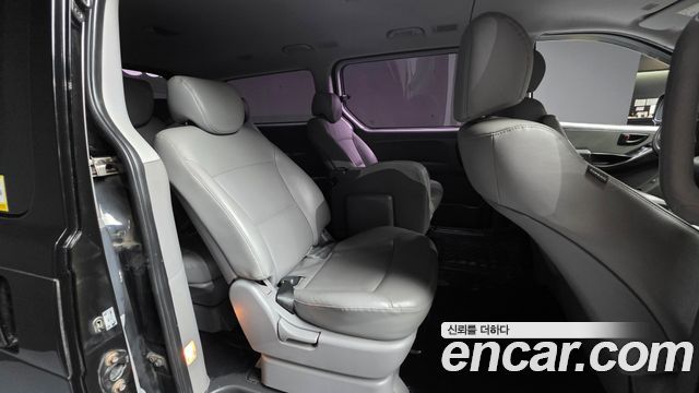 Hyundai Starex 2019 — photo 17