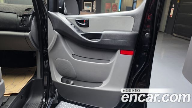 Hyundai Starex 2019 — photo 14