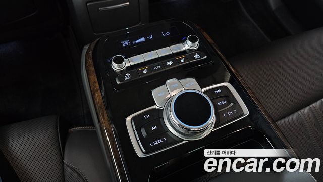 Genesis G90 2021 — photo 30