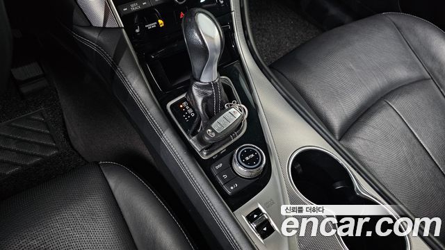 Infiniti Q50 2015 — photo 9