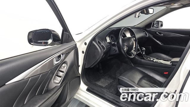 Infiniti Q50 2015 — photo 10