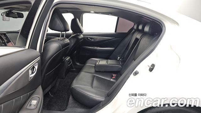 Infiniti Q50 2015 — photo 11