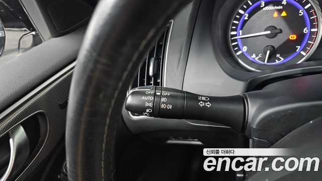 Infiniti Q50 2015 — photo 14