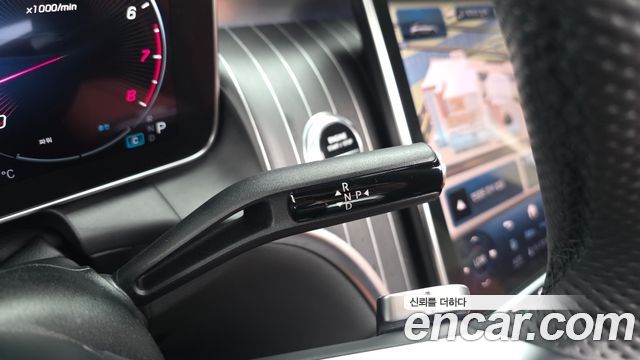 Mercedes-Benz GLC-Class 2024 — photo 9