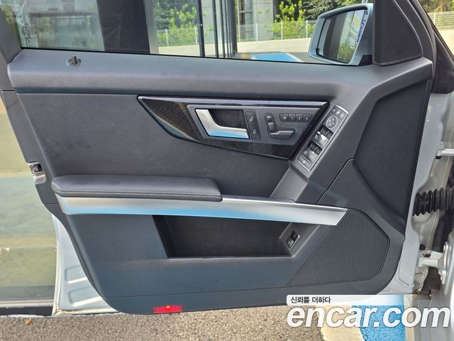 Mercedes-Benz GLK-Class 2015 — photo 8