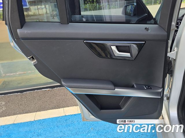 Mercedes-Benz GLK-Class 2015 — photo 9