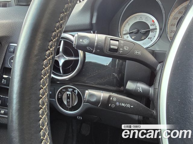 Mercedes-Benz GLK-Class 2015 — photo 12