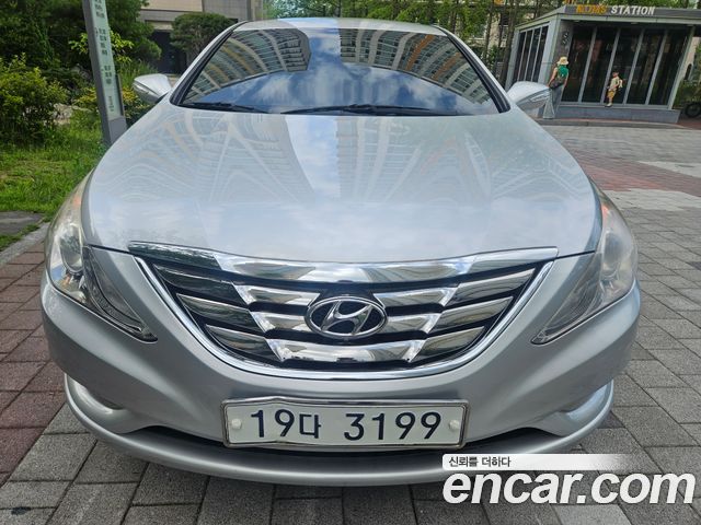 Hyundai Sonata 2010 — photo 2