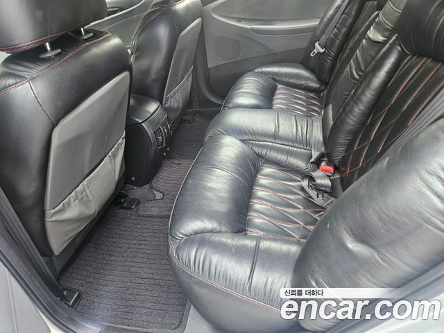 Hyundai Sonata 2010 — photo 11