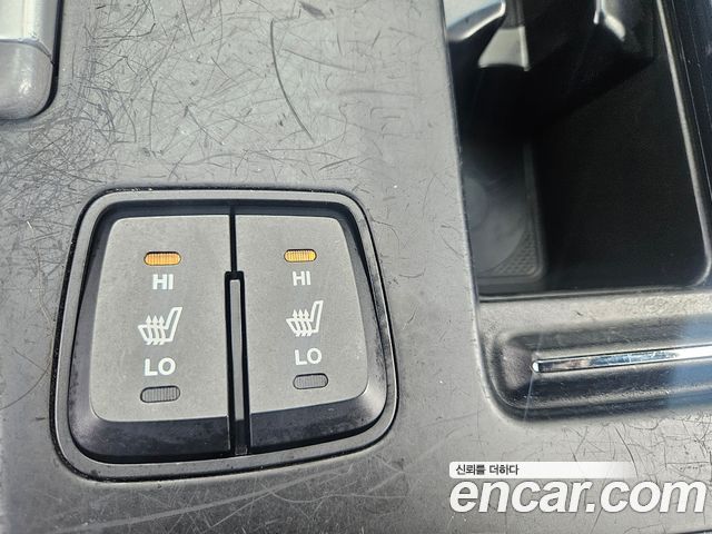 Hyundai Sonata 2010 — photo 16
