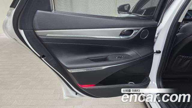 Hyundai Grandeur 2022 — photo 15
