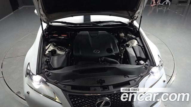 Lexus IS 2014 — photo 6
