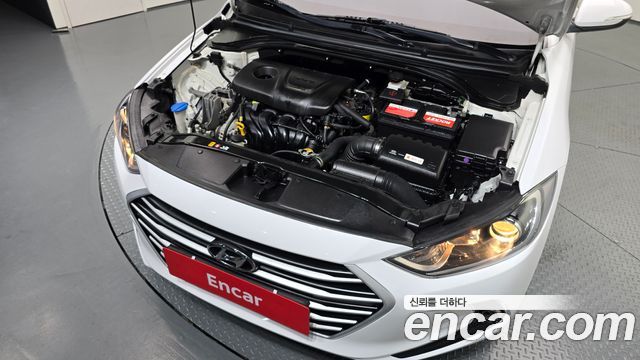 Hyundai AVANTE 2018 — photo 6
