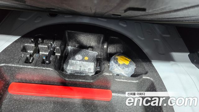 Hyundai AVANTE 2018 — photo 29