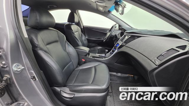 Hyundai Sonata 2010 — photo 10