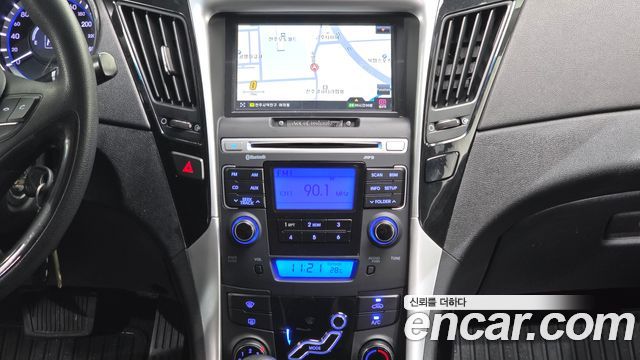 Hyundai Sonata 2010 — photo 16