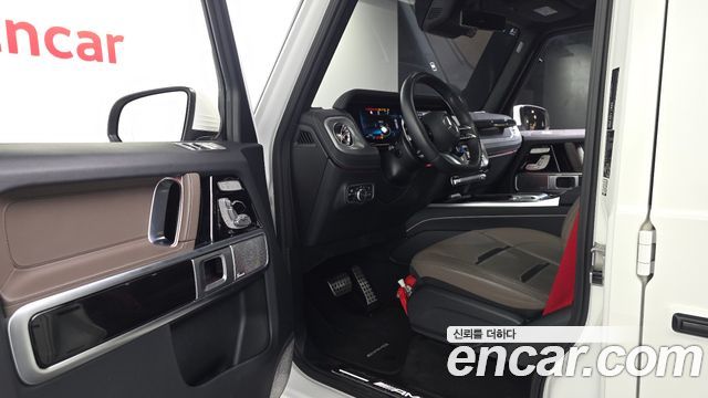 Mercedes-Benz G-Class 2025 — photo 10