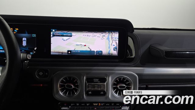 Mercedes-Benz G-Class 2025 — photo 14