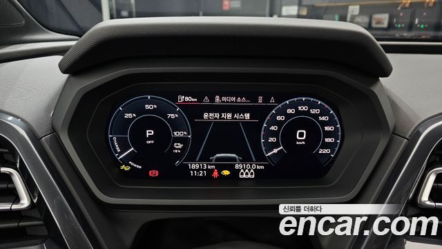 Audi Q4 e-tron 2025 — photo 11