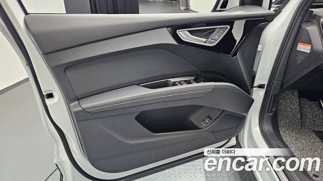 Audi Q4 e-tron 2025 — photo 14