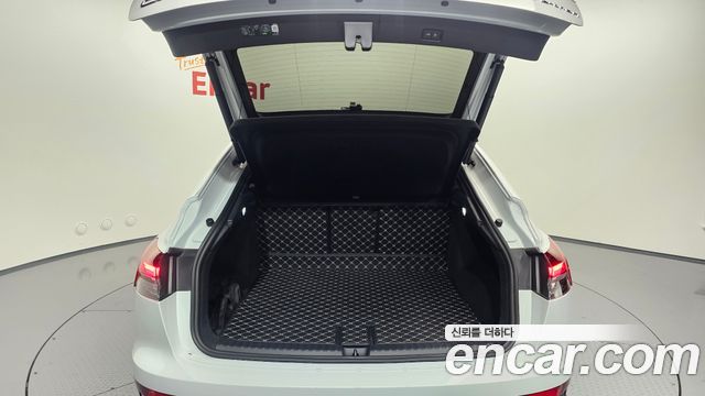 Audi Q4 e-tron 2025 — photo 36