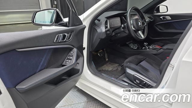 BMW 1-Series 2020 — photo 13
