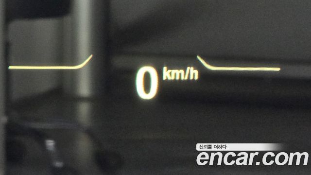 BMW 1-Series 2020 — photo 22