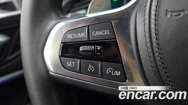 BMW 1-Series 2020 — photo 24