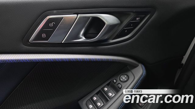BMW 1-Series 2020 — photo 26